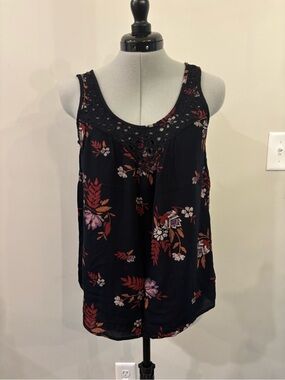 Mudd Black Floral Crochet-Trim‎ Tank Top 0366